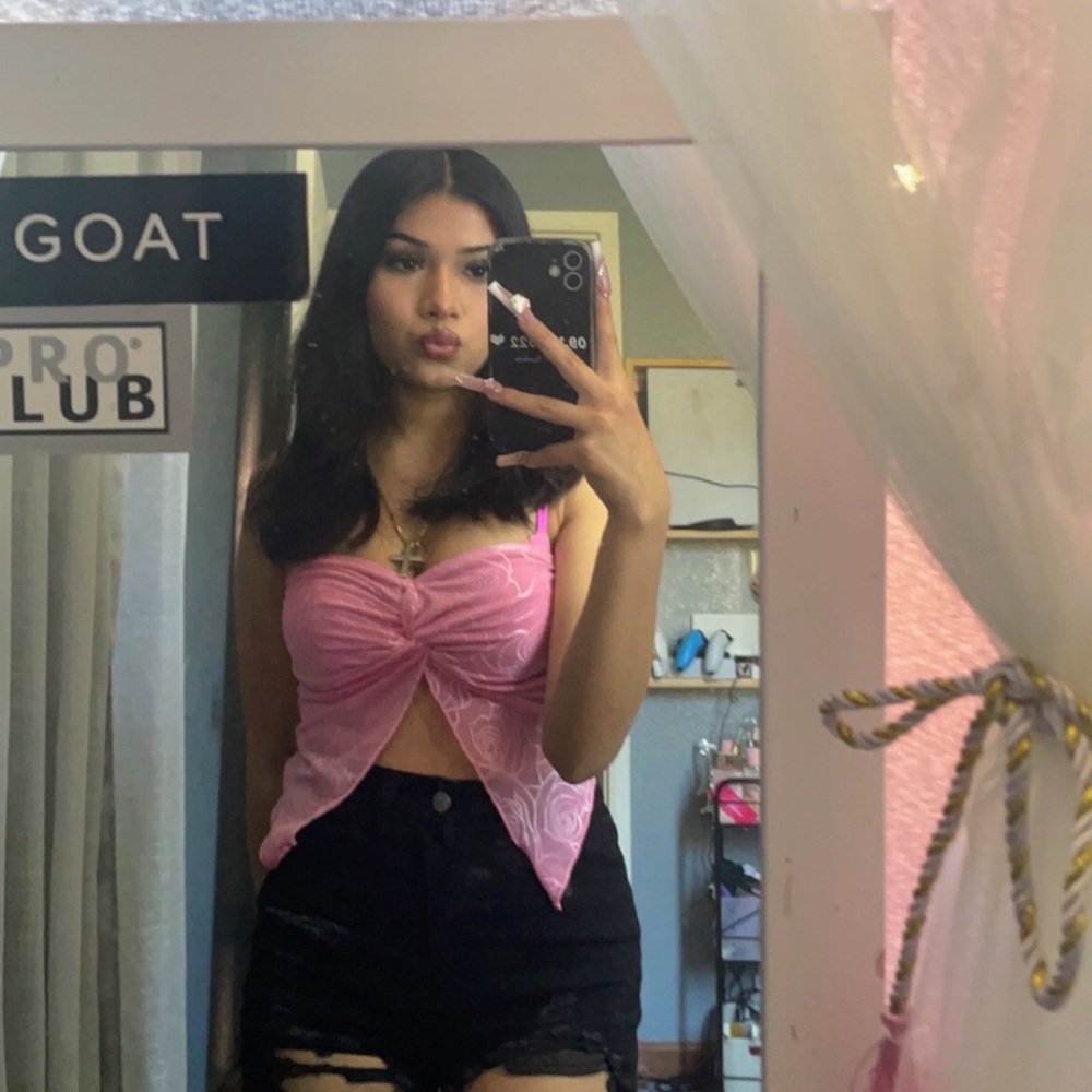 Meet your Posher, Ashley